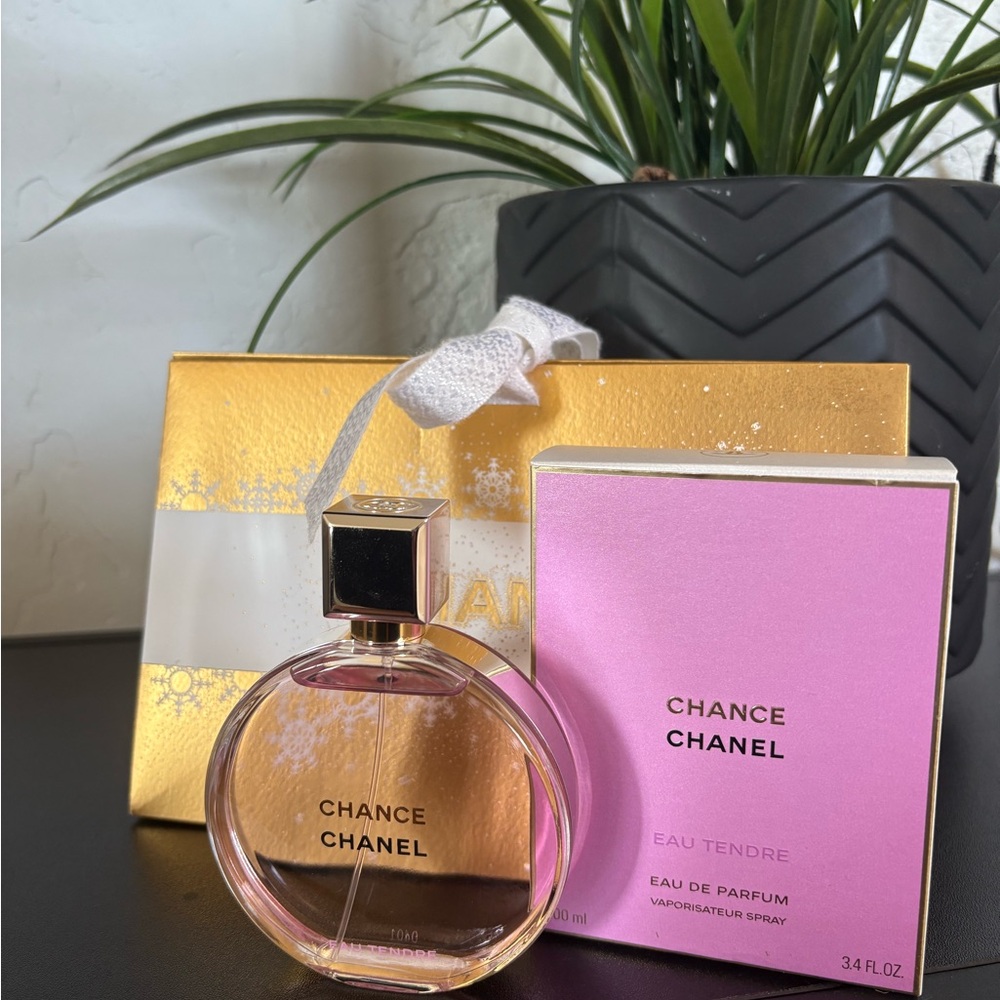 Chanel Chance Eau de Parfum Set - Pink and Gold